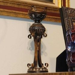 ORNATE GOLD BRONZE SCROLL METAL CANDLE PILLER HOLDER TABLE  DECOR DISPLAY 
