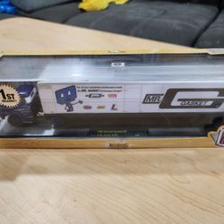 M2 MACHINES Auto Haulers 1st Release "1958 CHEVROLET SPARTAN LCF & MR. GASKET"