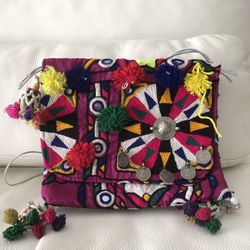 Colorful And Artsy Purse With Long Silver Strings 