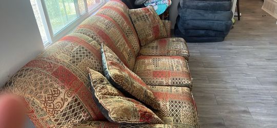 Patterned Fabric Sofa with Throw Pillows