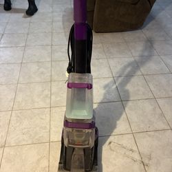 Bissell Vacuum/carpet Cleaner