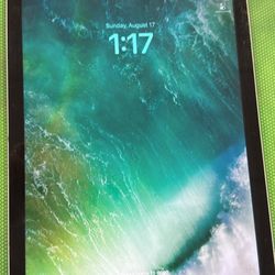 iPad 5th 32GB unlocked WiFi  