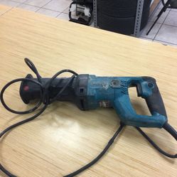 Makita JR3050T 120-volt Reciprocating  Saw 