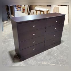 Eight drawers dresser with rails