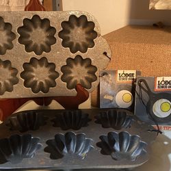 Lodge Cast Iron Muffin Pan