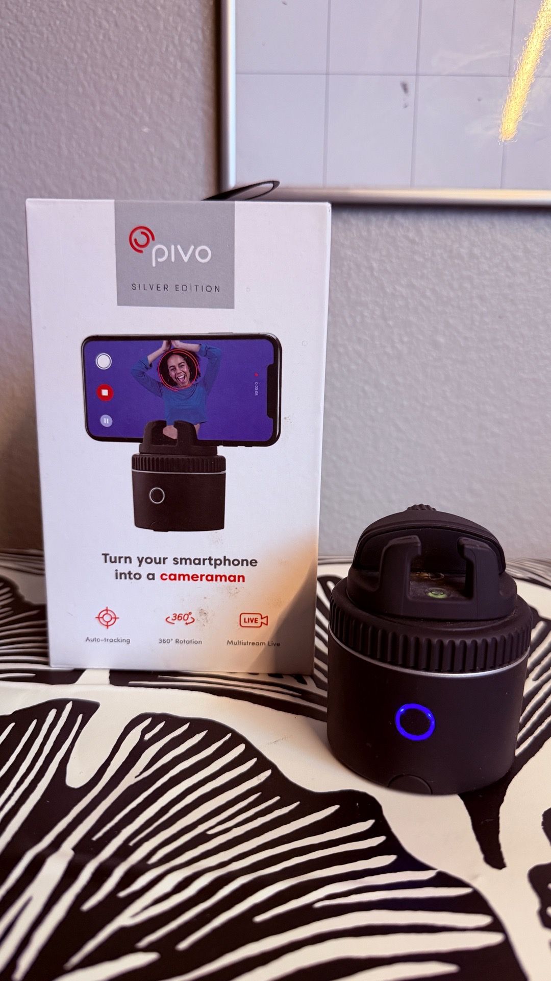 Pivo Pod Silver – Auto-Tracking Phone Mount | Complete Bundle