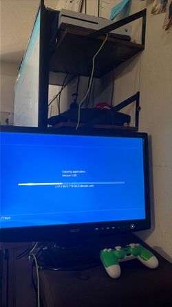 Playstation 4 console 500GB 1 green controller all cables