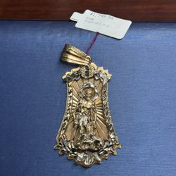 Gold Pendant 10k / 18.6G / 1,250$ Out The Door ( No Discount)