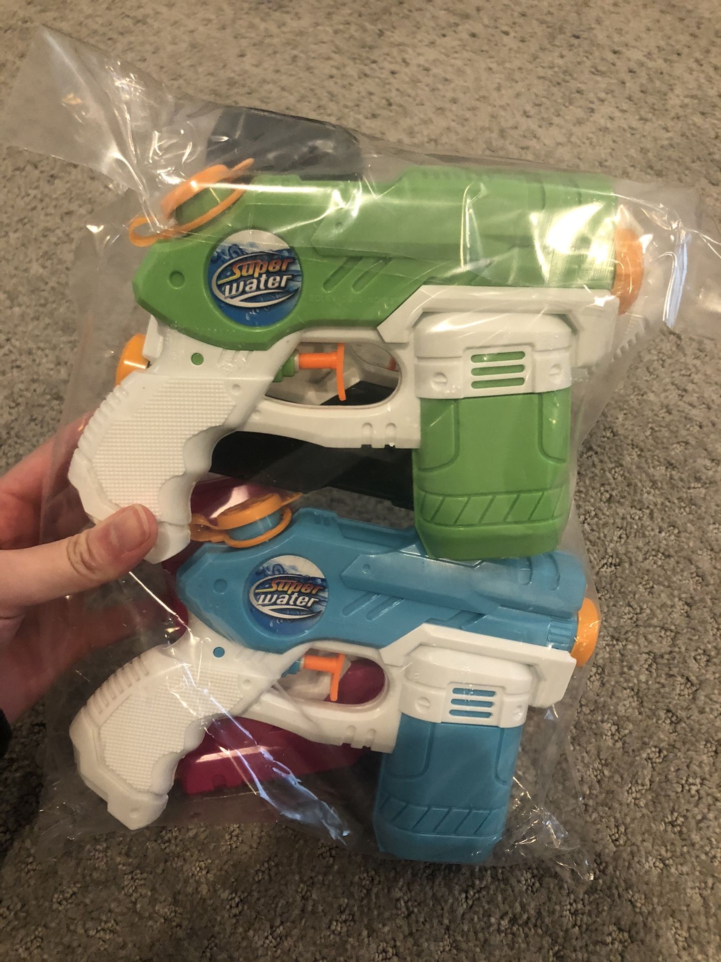Brand new 4 Pack WaterGun for Kids Soaker Squirt Games Easy to Catch, Long Range, Water Pistol Toy for birthday Party backyard game summer