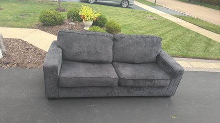 Couch 84” gray