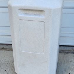 Vittle Vault Pet Food Container 80 Lbs
