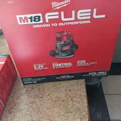 Milwaukee M18 Fuel 1/2 Router