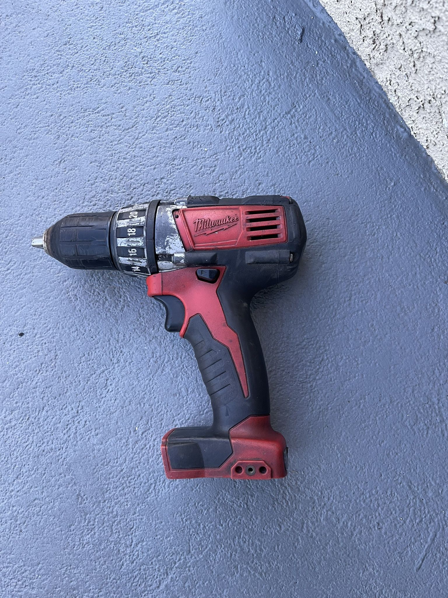 Milwaukee Drill M18