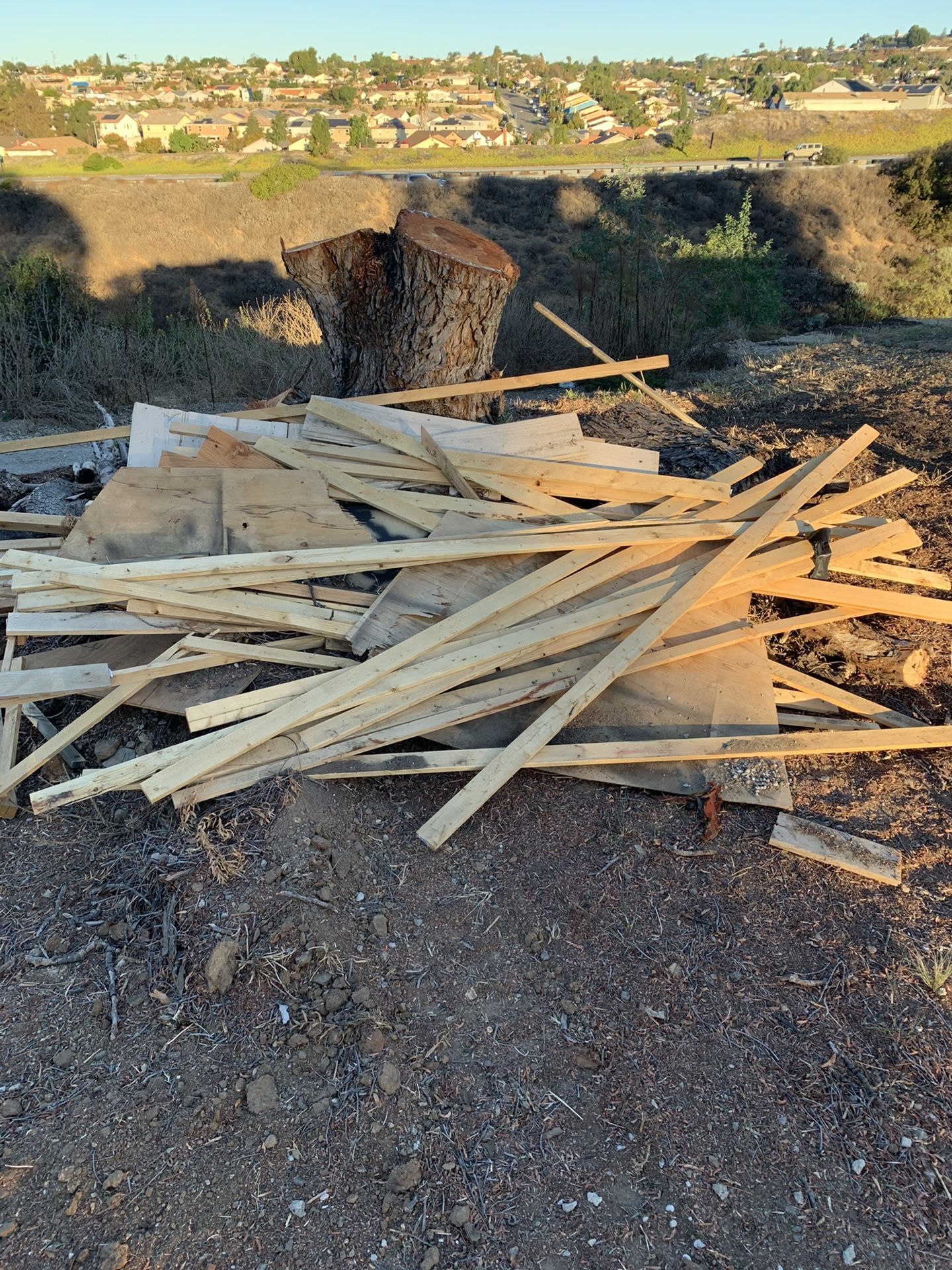 Free Scrap Wood for Sale in Bonita, CA OfferUp