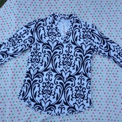 NWT CEASIKERY Small Black White V Neck Soft 3/4th Sleeve T Shirt