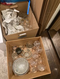 Box of variety glass items