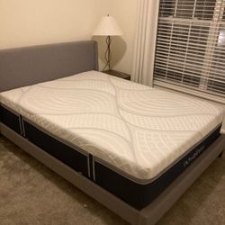 Queen Mattress/Bed