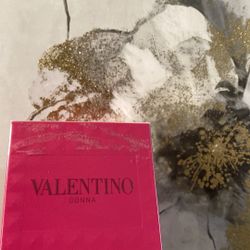 Valentino Women Perfume 