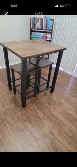 Bar Height Table with 2 Stools