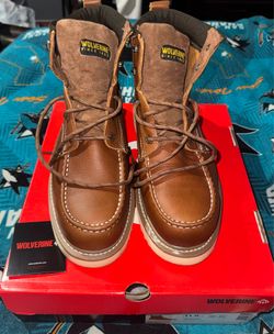 LIKE NEW MENS wolverine work boots.