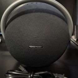 HARMAN KARDON ONYX  STUDIO 8 SPEAKER