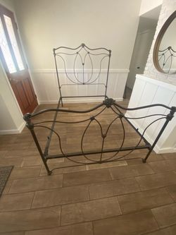 Wrought Iron Victorian Bed