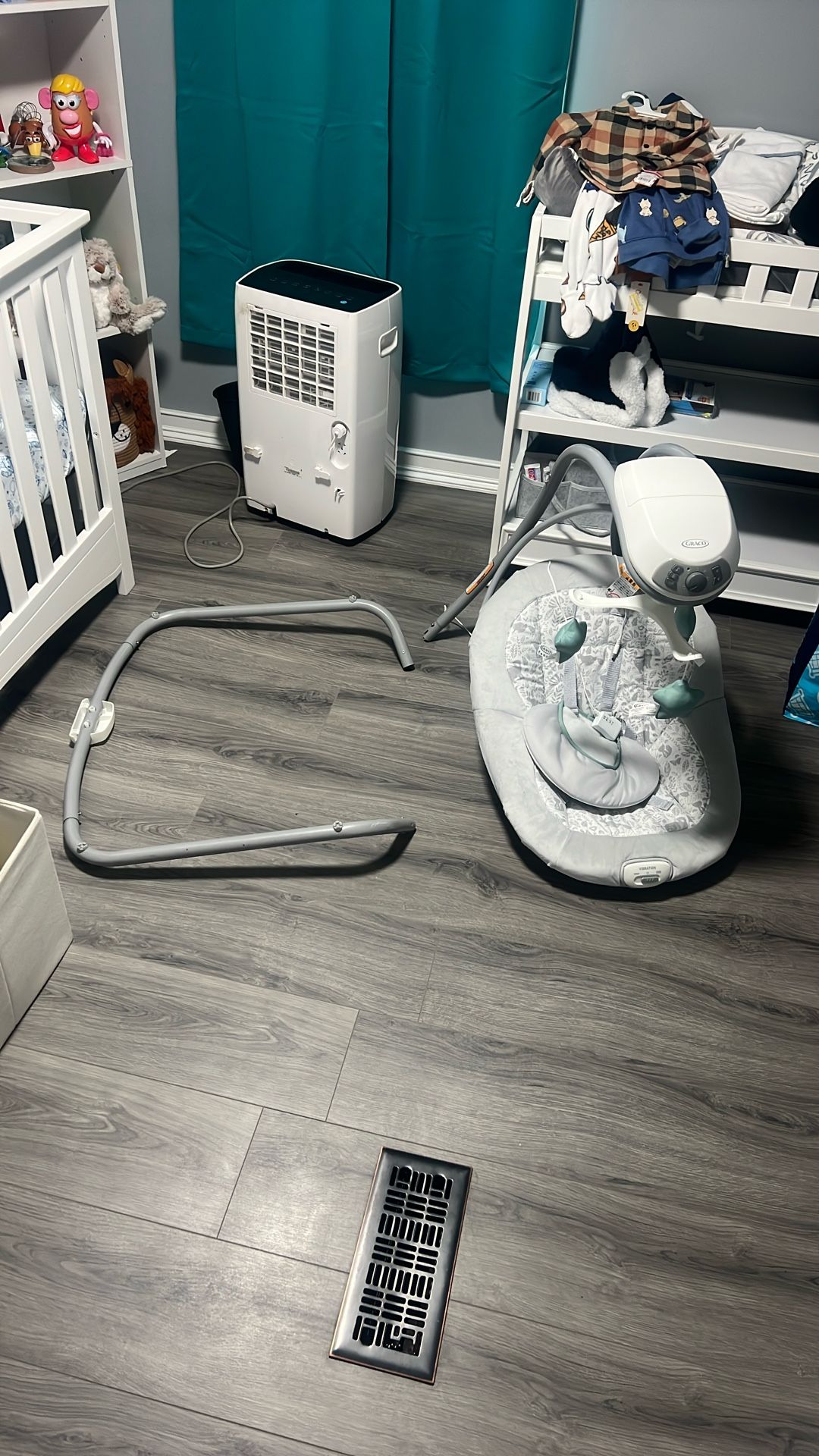 Never Used Graco Baby Swing
