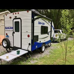 2019 Sunlight BH Camper 