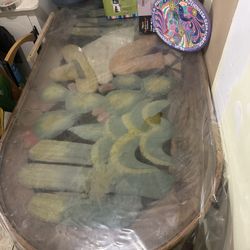 The table and the chairs are in good conditions