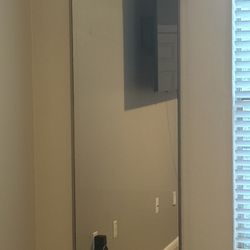 Lululemon MIRROR Interactive Home Gym – Excellent Condition + Accessories