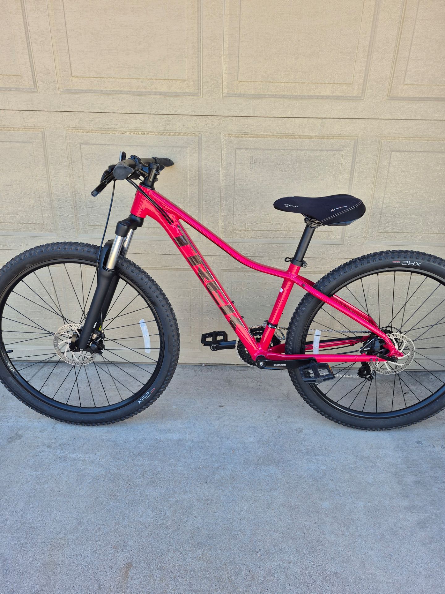 TREK MARLIN 4 MOUNTAIN BIKE (SMALL FRAME)