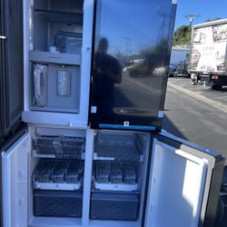 Samsung Bespoke 23 cu. ft. Counter Depth 4-Door Flex French Door Refrigerator in Stainless Steel with Charcoal Family Hub+