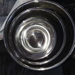 MU Stainless Steel Bowls W Lids