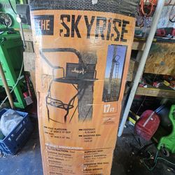 Muddy Skyrise Ultra Wide 17-Foot 1 Person Hunting Deer Ladder Tree Stand, Black