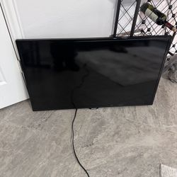 40 Inch Samsung With Wall Mount Included