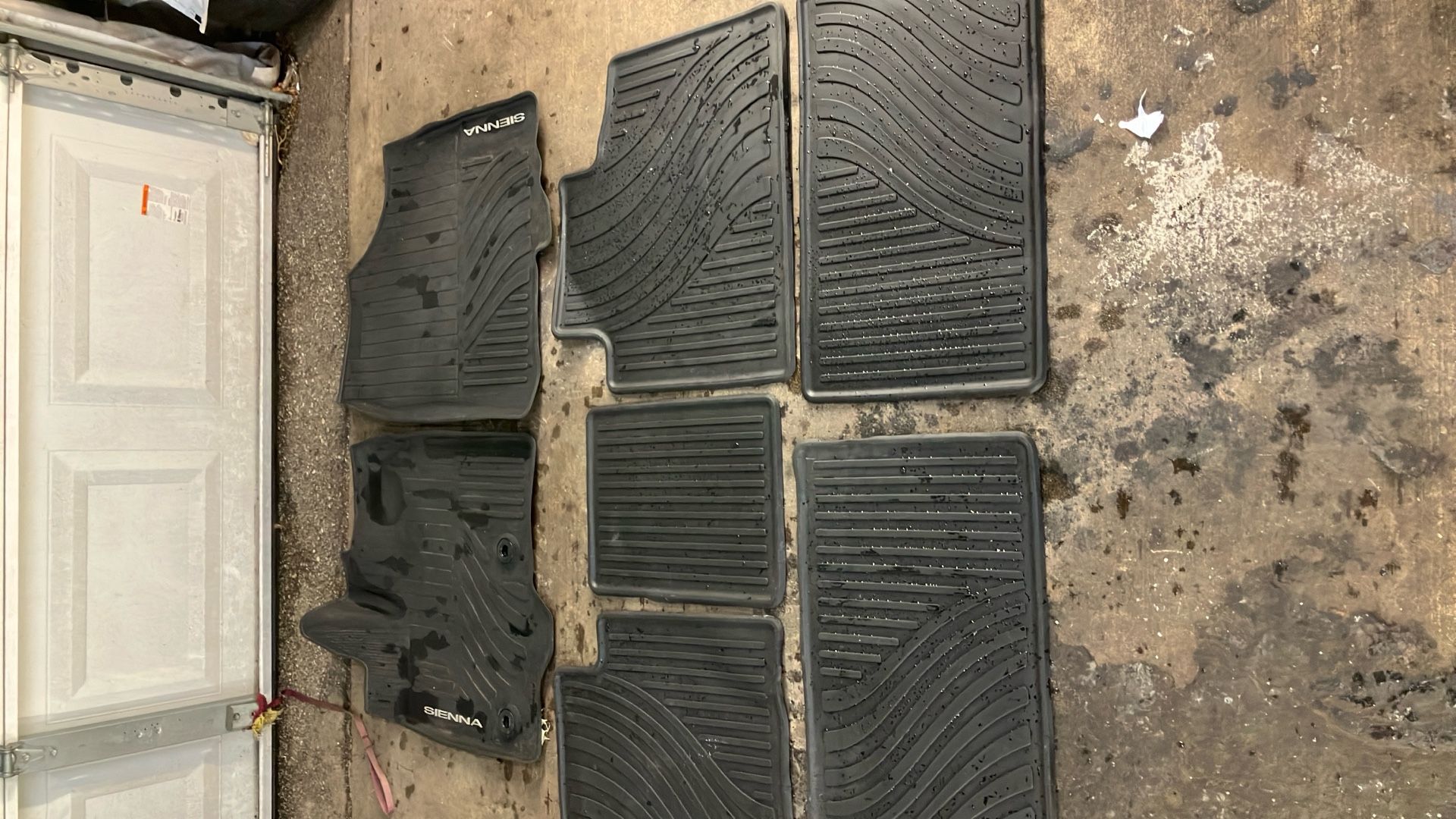 Toyota Sienna Set Of All Weather Floor Mats