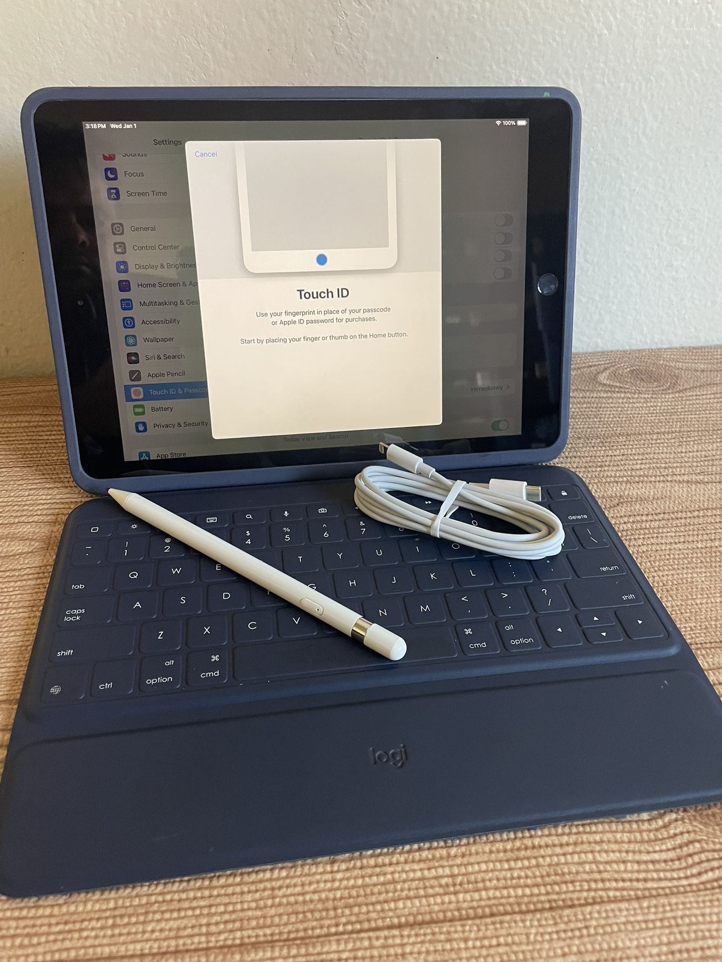 Apple iPad 7th Generation 128GB With Logitech Keyboard and Pencil