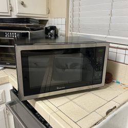 Microwave Magic Chef. Model:HMM1110ST