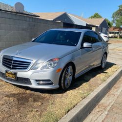 2013 E350 Mercedes in good condition new tires