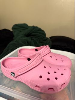 Pink crocs size 8 women’s