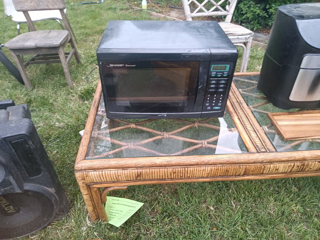 SHARP Carousel Microwave Oven 