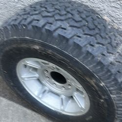 2008 hummer wheel and tire