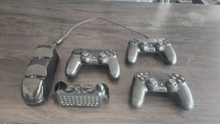 PS4 Controller Bundle - 3 DualShock 4s, Dock & Chatpad
