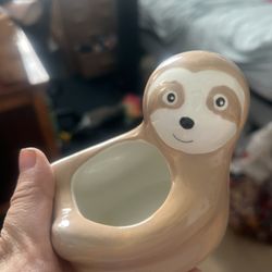Sloth planter