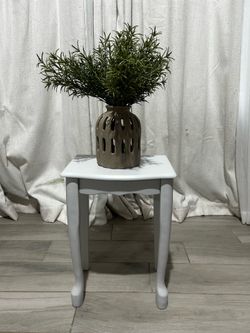 Small pot table