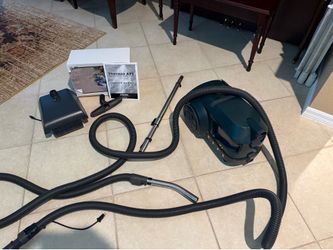 Thermax AF2 model water vacuum with steam cleaner attachment