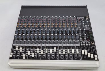 Mackie 1604-VLZ3 Professional 16-Channel Analog Mixer