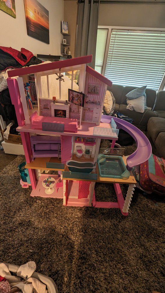 Barbie Dream House With Barbies
