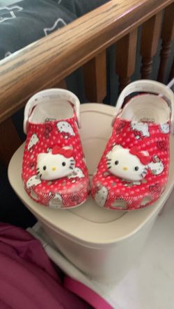Hello Kitty C rocs