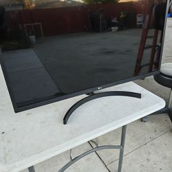 LG monitor